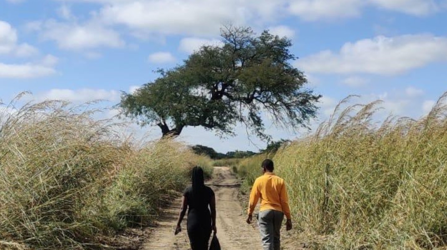 anamarija mihovec naslovnica knjige utrip zambije slike
